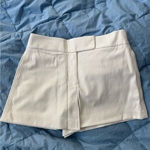 Alice & Olivia Mara Faux Leather Shorts